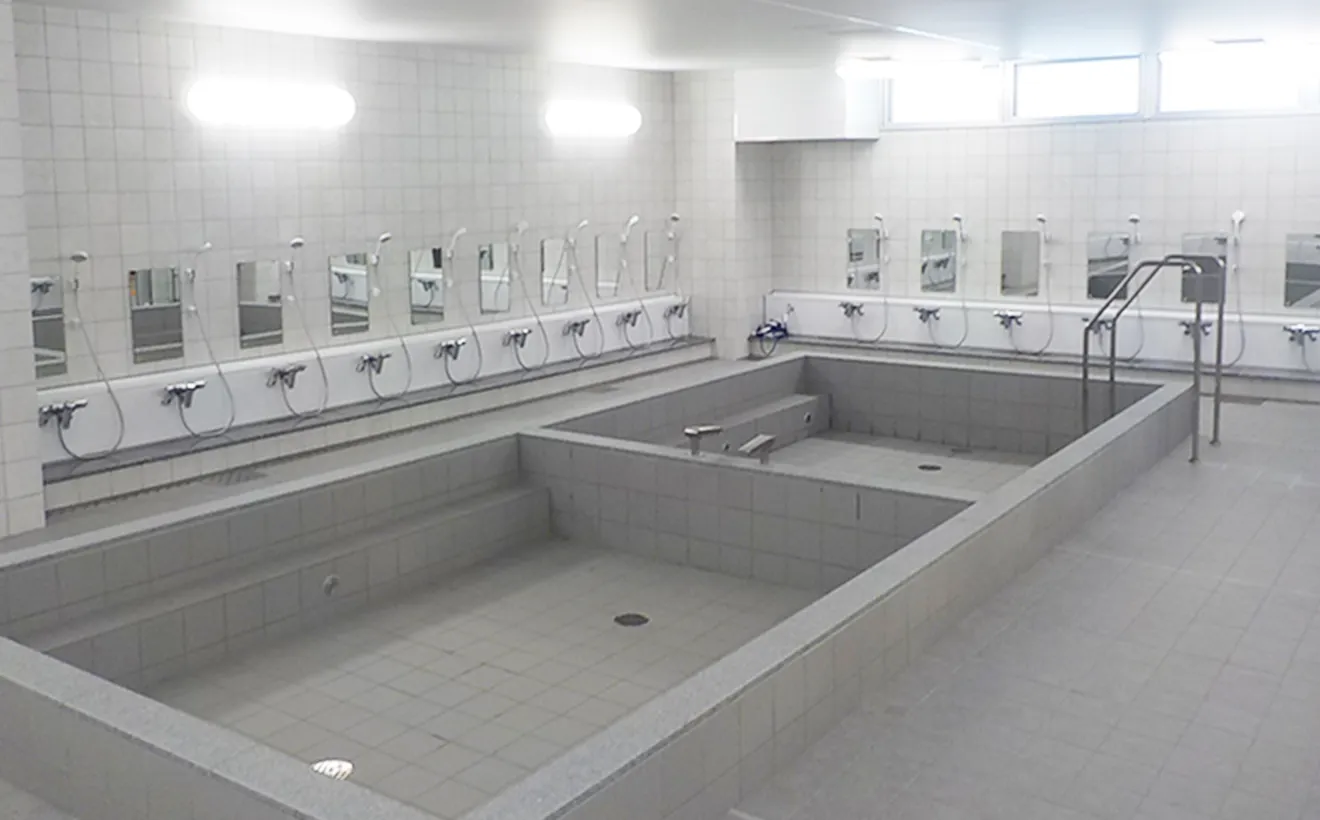 愛知県警察学校 風呂場の写真