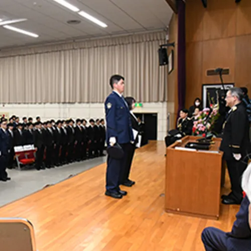 登壇している様子